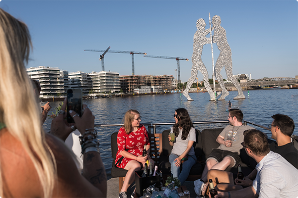Das Team von samecon während einer Firmenfeier.